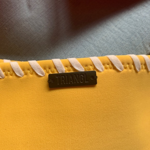 Triangl Bikini - Picture 7 of 10